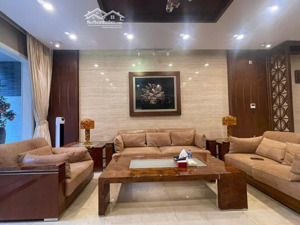 nhà mặt đường cát cụt - 180m2 - mt 7,6m - hiện đại - thang máy - hoàn thiện đẹp - giá tốt