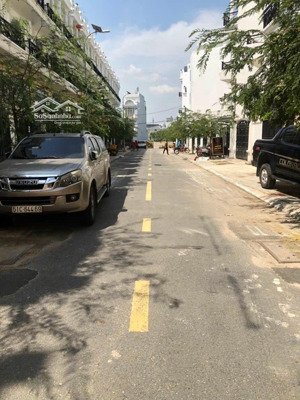 cho thuê nhà phố đường hà huy giáp quận 12- gần gò vấp