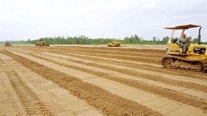chúng tôi cần cho thuê đất hưng đông, diện tích 2hecta cho thuê làm kho bãi, đường vào lớn