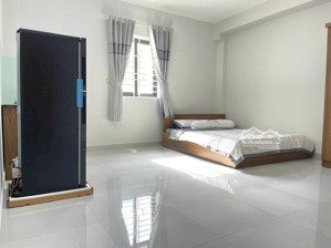 chdv có cửa sổ trời mới full nội thất ngay công viên làng hoa