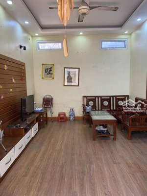 cho thuê nhà riêng ngõ 67 thái thịnh.dt 48m*4t*mt 4m, đủ đồ.giá 12tr/th