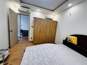 bán biệt thự bàu cát q.tân bình ( 6,8m x 28m ) - 42 tỉ