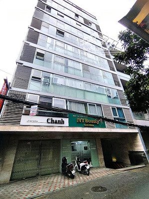 shophouse chân đế 2 tầng diện tích 200m2 - giá 20 triệu/ tháng