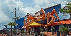 cho thuê nhà đất 900m2 và 1.900m2 gần tòa tháp evn phố cửa bắc