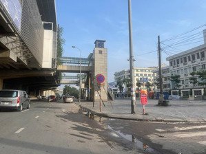 bán ô góc đẹp 50m2 khu vực phố nhổn đại học công nghiệp cho các nhà đầu tư xây toà căn hộ cho thuê