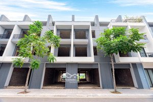 cần bán 1 căn nhà liền kề duy nhất tại kđt lạc ngàn, việt trì - rẻ nhất khu