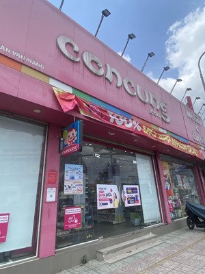 cho thuê mặt tiền kinh doanh thị trấn bến lức ngang 12m ngay ngã 5 quốc lộ. lh: 0911 098 498