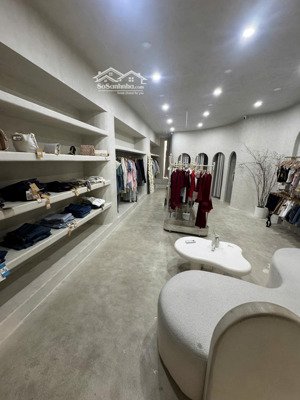 cho thuê nhà mặt tiền đường nguyễn việt hồng, gần công viên lưu hữu phước