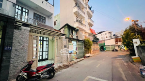 bán nhà đường 16, phước bình, quận 9 ngay đại lộ 2, dt 4.3x18m 2 tầng giá 4.9 tỷ 0908581239