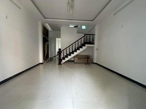 cho thuê nhà 3 tầng 3pn khu mỹ an, đường nhựa 3m, có lề