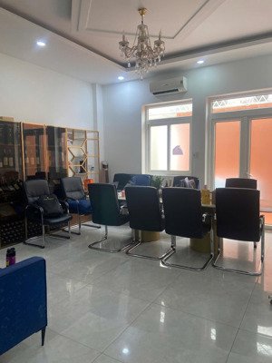 cho thuê nnc đường số 2 khu cityland cạnh emart phan văn trị. - dt: 5 * 20, 1 hầm để xe, 1 trệt