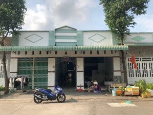 bán dãy trọ ngay mt dt 747a hội nghĩa dt 250m2, sẵn 8p cho thuê 1tr7/th