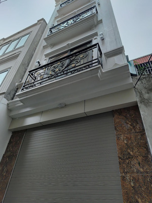 cần bán nhà 6 tầng thang máy mặt đường kinh doanh thanh trì - giá: 8,8 tỷ - đt: 0978733569