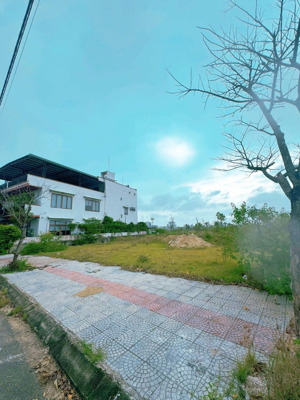đất biệt thự view sông siêu v.i.p- khu nam hòa xuân- đường đồng khoa- dt 303m2- chỉ hơn 10 tỷ.