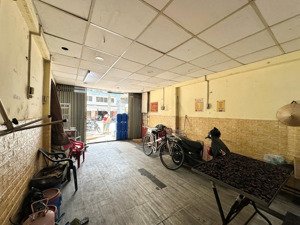 chính chủ cho thuê mặt bằng kinh doanh tự do_40m2_mặt tiền q11_khu người hoa_1wc_có chỗ ngủ lại