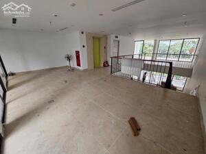 Cho thuê mặt bằng to đẹp siêu hiếm NHẬT CHIÊU 240m2 thông sàn view trọng vẹn Hồ Tây