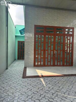 Cho thuê nhà 2PN, SX.Hơi, diện tích 150m2, gần chợ, ủy ban, lầu bò Tư Bách