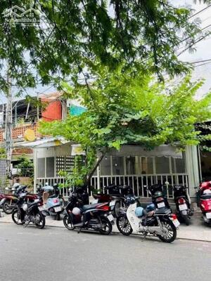 Cần sang quán cà phê vị trí trung tâm Phan Thiết, Giá sang rẻ chỉ 250tr - Giá thuê mb chỉ 8tr3/ tháng