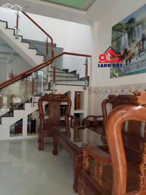 Bán nhà 1 trệt 1 lầu góc 2 mặt tiền gần trường Chính Trị, Bình Đa, 81m2, giá 3 tỷ 990.