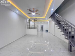 Cho thuê nhà ngay trường đại học Việt Đức và TT KP 1,2,3, liền kề trung tâm Bến Cát giá chỉ 5tr