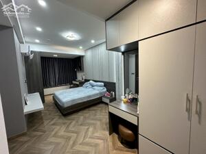 Bán Midtown The Peak - 3 phòng ngủ, giá 13.6 tỷ (all in). LH 0935938139 Em Phương