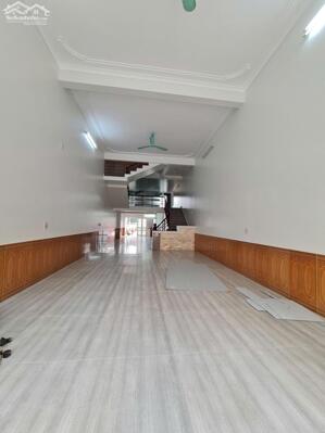 Bán nhà mặt phố Tôn Thất Tùng, Liên Bảo. DT 160m2 sử dụng, Giá 11.5 tỷ