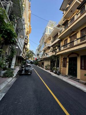ĐẲNG CẤP - PHÂN LÔ TRẦN QUÝ CÁP - VỈA HÈ, OTO TRÁNH - HAI MẶT THOÁNG - SÁT PHỐ CỔ - 77m2, mt 5,5m