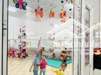 bán gấp diện tích rộng trong trung tâm hơn 1200m2, tặng sẵn cơ sở vật chất trường học mầm non