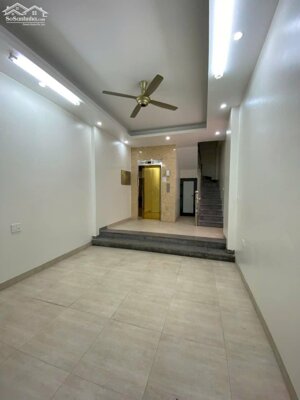 Cho thuê nhà ngõ ô tô Phố Giáp Bát, Kim Đồng, 5 tầng x 40m2, 3 ngủ, 4 WC, 15 Triệu