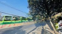 giảm sốc 4.5 tỷ nhà mặt tiền huỳnh tấn phát, nhà bè, nhà cấp 4 dt: 300m2 = 12 x 24m giá: 18.5 tỷ tl