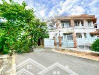 góc 2 mặt thoáng nội khu thảo điền, cụm nguyễn văn hưởng, dt đất 220m2. chỉ 33 tỷ