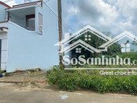 kẹt tiền cần bán gấp lô đất 120m2 ngay trung tâm thành phố thủ dầu một trạm thu phí suối giữa