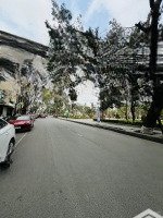 mặt đường trần hưng đạo. view pullman. giá 17,2 tỷ