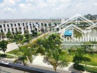 chính chủ cần bán trong tuần căn sim city rẻ nhất. 6x14.3m. view công viên trục chính