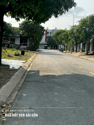 Bán đất TP. Tân Uyên 150m2/1.85 tỷ Uyên Hưng, B. Dương
