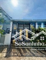 cho thuê nhà ngay trường đại học việt đức và tt mp1,2,3,4. căn 2pn 2wc có cổng ô tô. lh 0975 362423