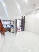 nhà đẹp 3 tầng xây hiện đại thoáng rộng có đồ đạc + có chỗ để ô tô ngay gần nhà