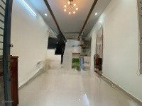 nhà mới đẹp - thích quảng đức - 3x8m - 2pn 3wc - có sân thượng - 13 triệu tl - hằng 0906656852