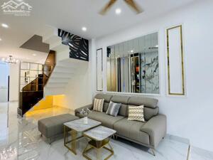 Căn nhà mới hoàn thiện vị trí trung tâm thành phố Rạch Giá, hẻm 334 Nguyễn Trung Trực sát bên cổng Tam Quan, phường Vĩnh Lạc, tỉnh Kiên Giang