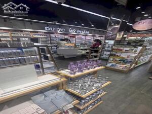 Bán nhà 2 mặt tiền Lê Văn Sỹ, Phường 12, Quận 3, 200m2, 5 tầng, dòng tiền 250tr.tháng