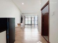 cho thuê căn hộ ban công thoáng quận 3 gần chợ bàn cờ, bệnh viện từ dũ, ngã sáu cộng hoà.