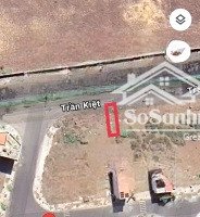 mặt tiền trần kiệt, 2,4 tỷ [ cách hùng vương 1,5km ] cách sân bay tuy hoà: 4km