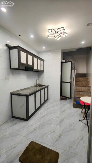 Cho thuê nhà nguyên căn ngõ 100 Nguyễn An Ninh 3 tầng x 18m2, 2 ngủ, 6.5 Triệu
