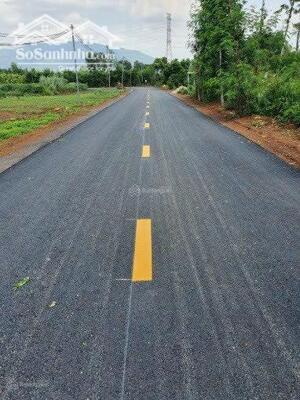 Kẹt tiền bán 2 mảnh đất 3600m2 tại TP. Long Khánh cùng 1 mảnh tách ra chỉ 2.x tỷ.