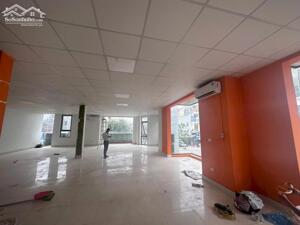 200m2 văn phòng Khai Quang, Vĩnh Yên giá 15 tr/tháng. LH 0399.566.078