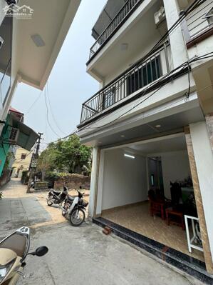 Bán Nhà 3 Tầng Sẵn Ở Tại Uy Nỗ – Đường Ô Tô Đỗ Cửa, Tiện Ích Đầy Đủ - Giá Êm