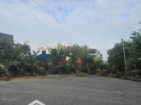 bán lô giãn dân xuân ổ . view vườn hoa. cạnh trường học và bệnh viện