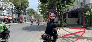 Nhà lô góc 2 Tầng Hẻm xe 7 chỗ thông. Đường Lý Thường Kiệt, TP. Mỹ Tho