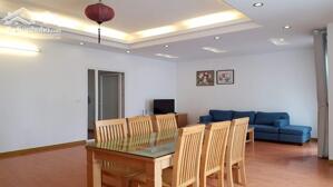 Cho thuê căn hộ dịch vụ tại Tô Ngọc Vân, Tây Hồ, 120m2, 2PN, đầy đủ nội thất hiện đại, ban công, sáng thoáng