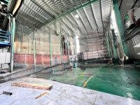cho thuê nhà kho 1000m2 và 750m2 khách decal hết hạn hđ tại lê văn khương quận 12. đường xe tải